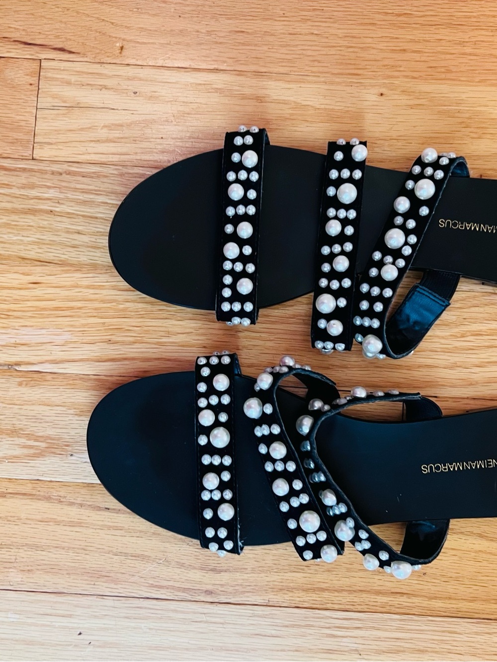 Neiman Marcus black flat sandals multiple straps embellished with white pearls - Picture 2 of 7